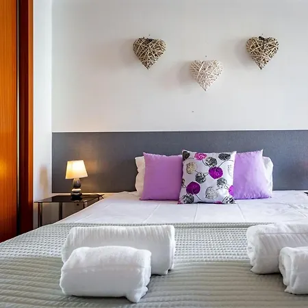 Light & Comfy W/ Pool & Balcony By Lovelystay Апартаменти