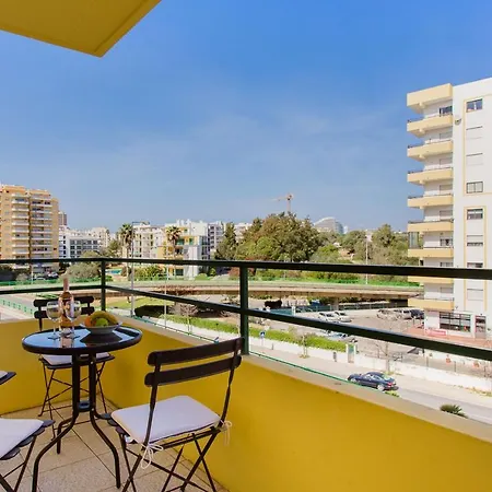 Light & Comfy W/ Pool & Balcony By Lovelystay Портіман